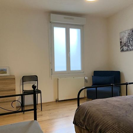 Appartement Familial Le Tanis Pontorson Exterior foto